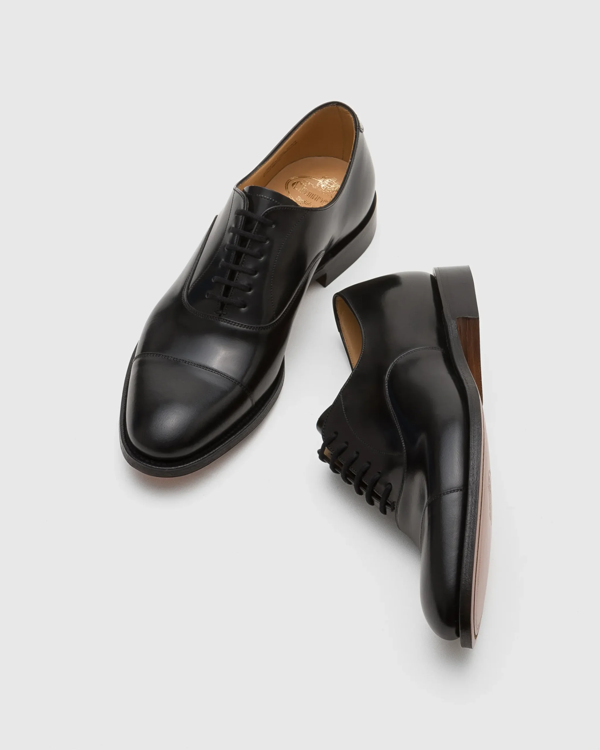 Dubai - Polished Binder Oxford