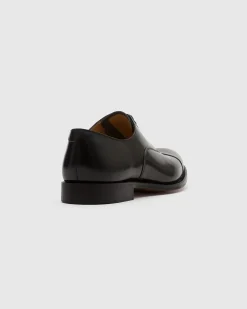 Dubai - Polished Binder Oxford