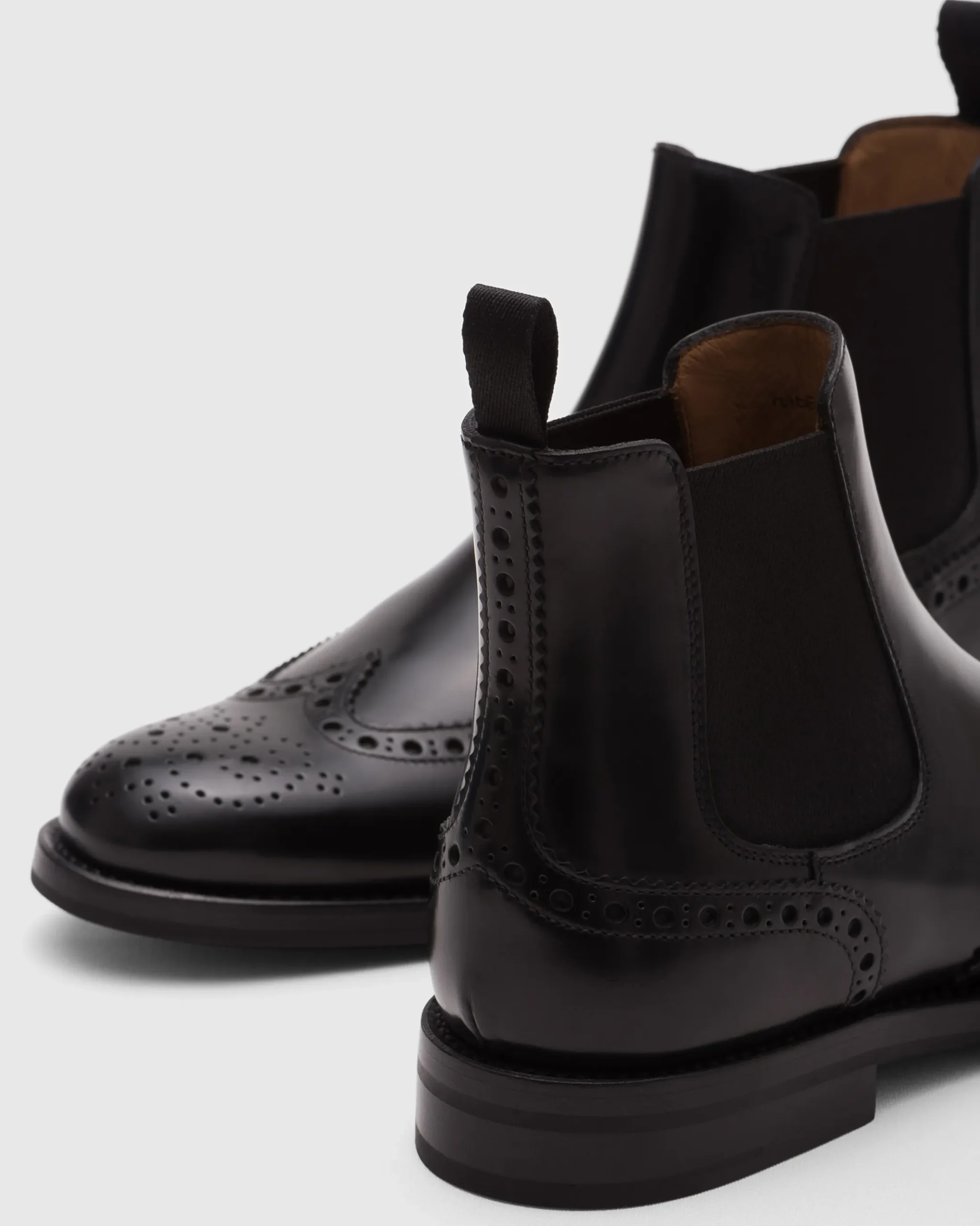 Ketsby Wg - Polished Binder Brogue Chelsea Boot