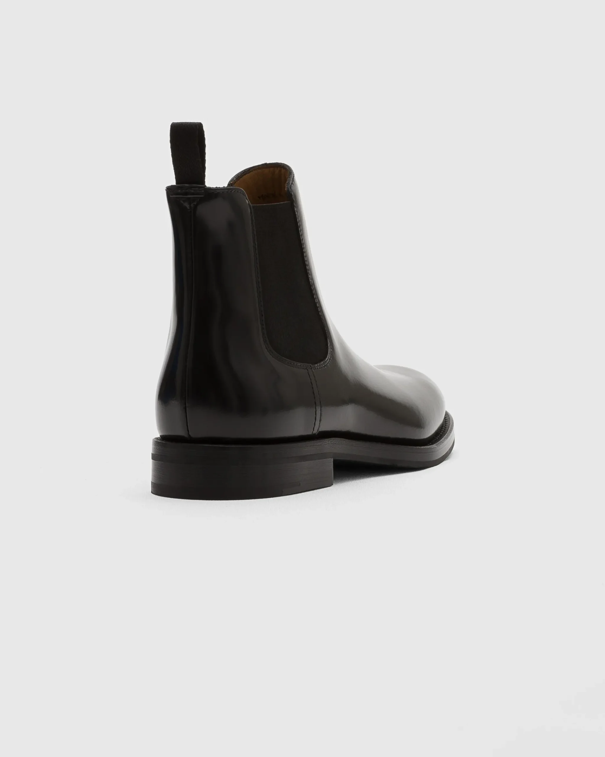 Monmouth Wg - Polished Binder Chelsea Boot