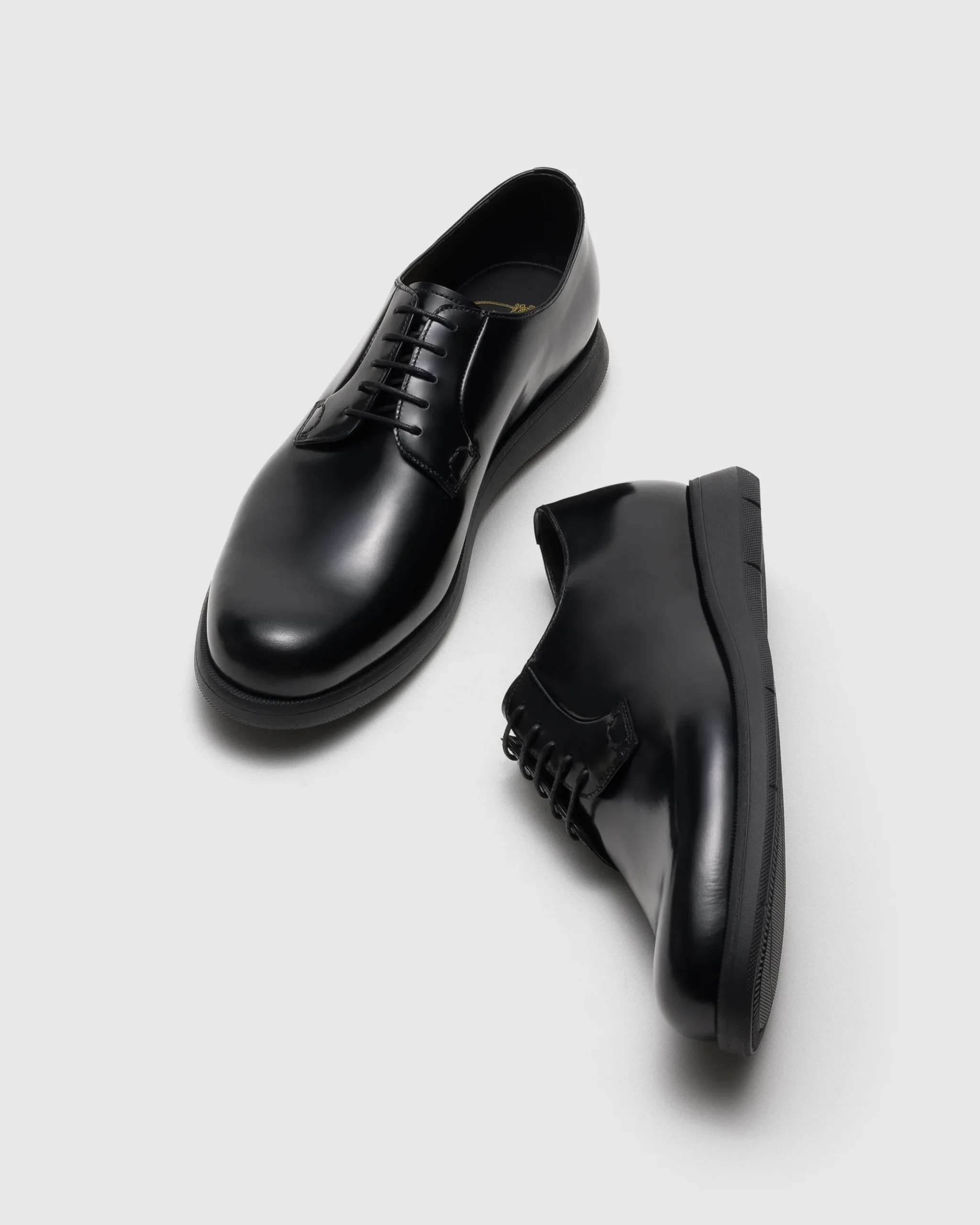 Redruth - Roadrunner Polished Fumé Leather Derby