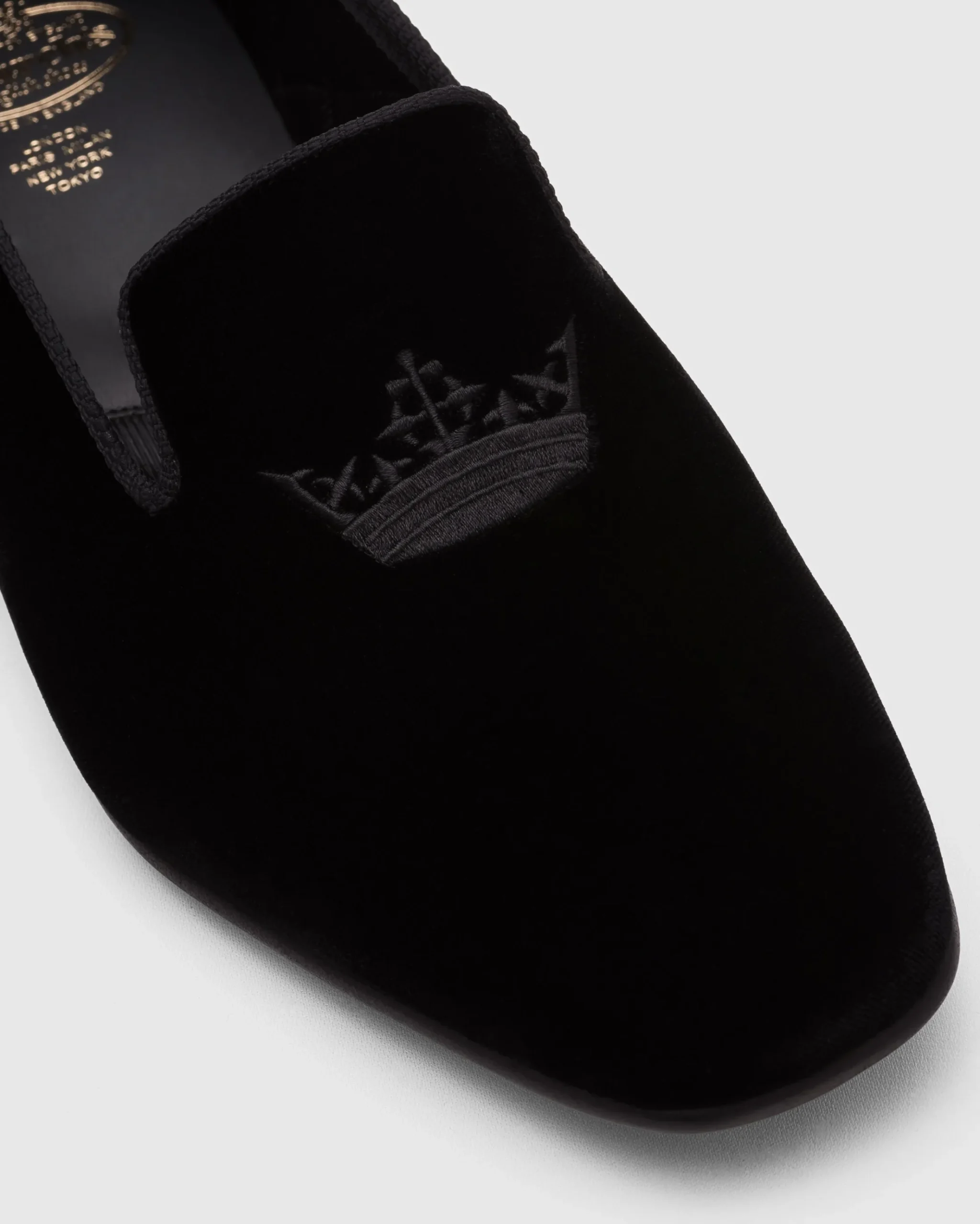 Sovereign - Velvet Crown Loafer